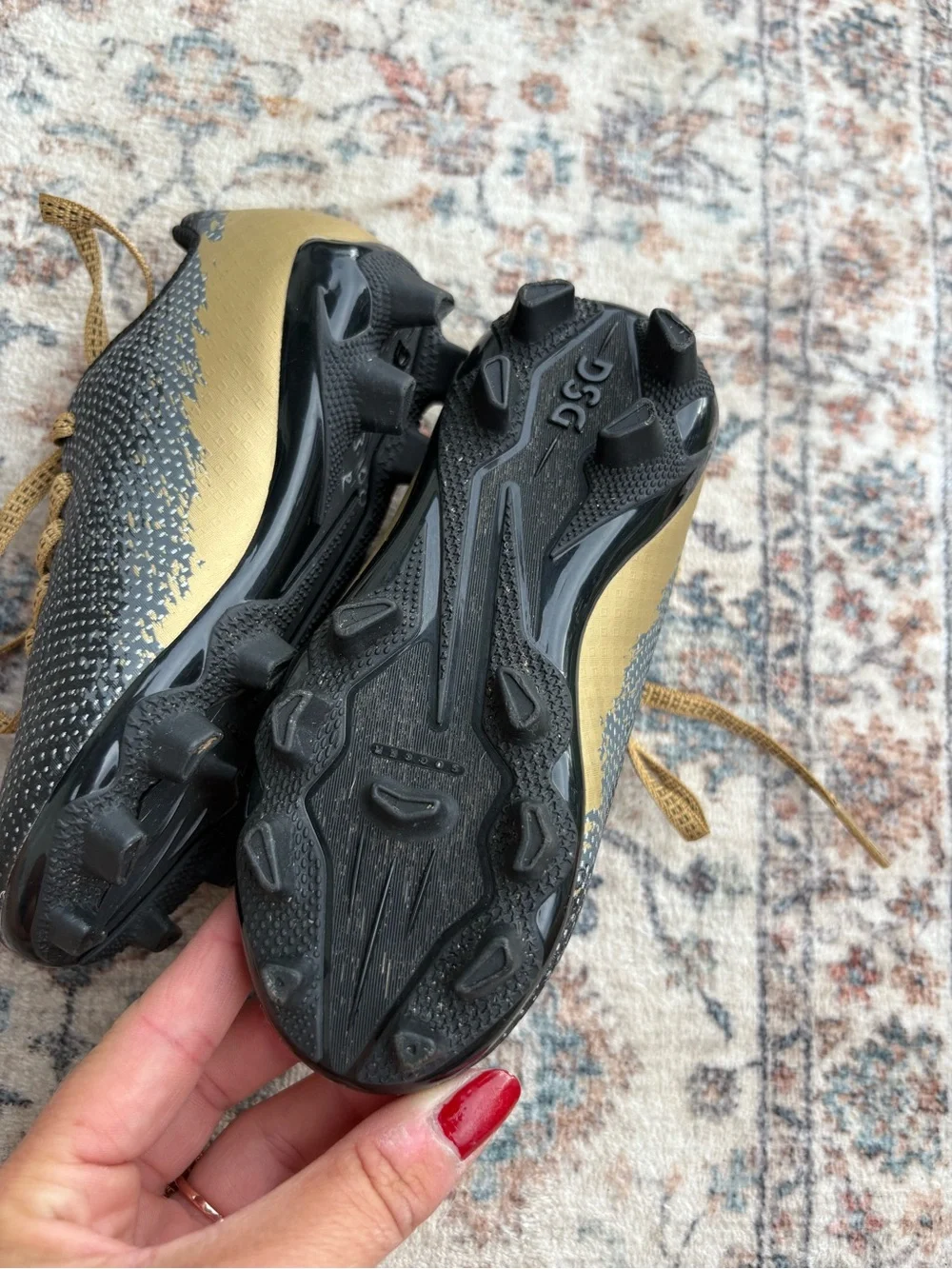DSG Kids Speed Viper Soccer Cleats in Black and Gold size 8K Toddler